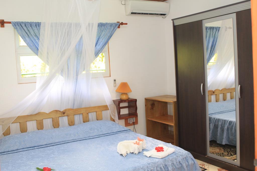 Veronic Self-Catering Guest House ลาดิก ห้อง รูปภาพ